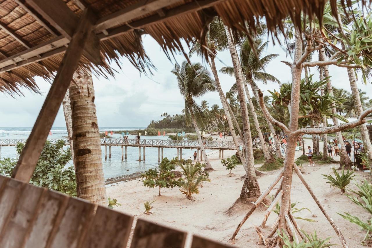 Alon Cloud9 Beach Front Catangnan Buitenkant foto