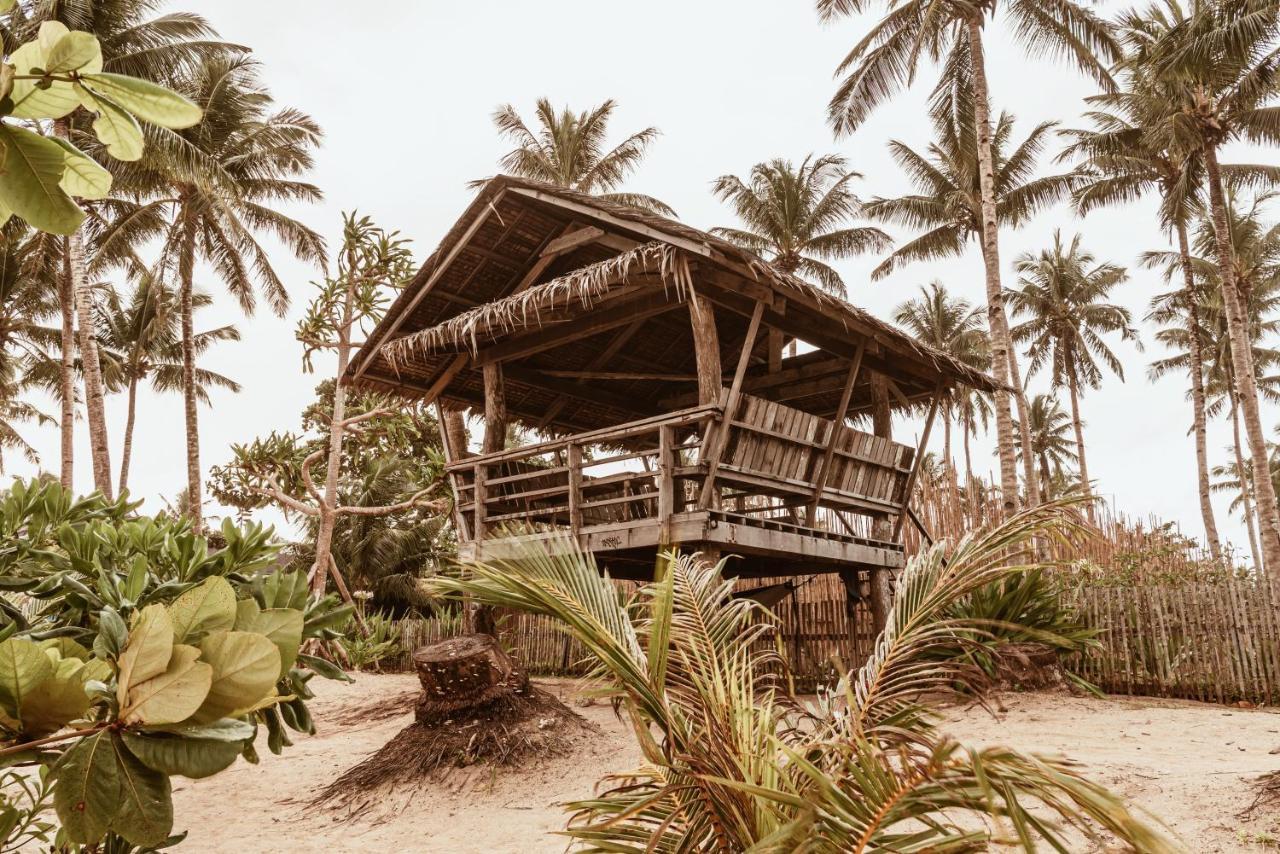 Alon Cloud9 Beach Front Catangnan Buitenkant foto