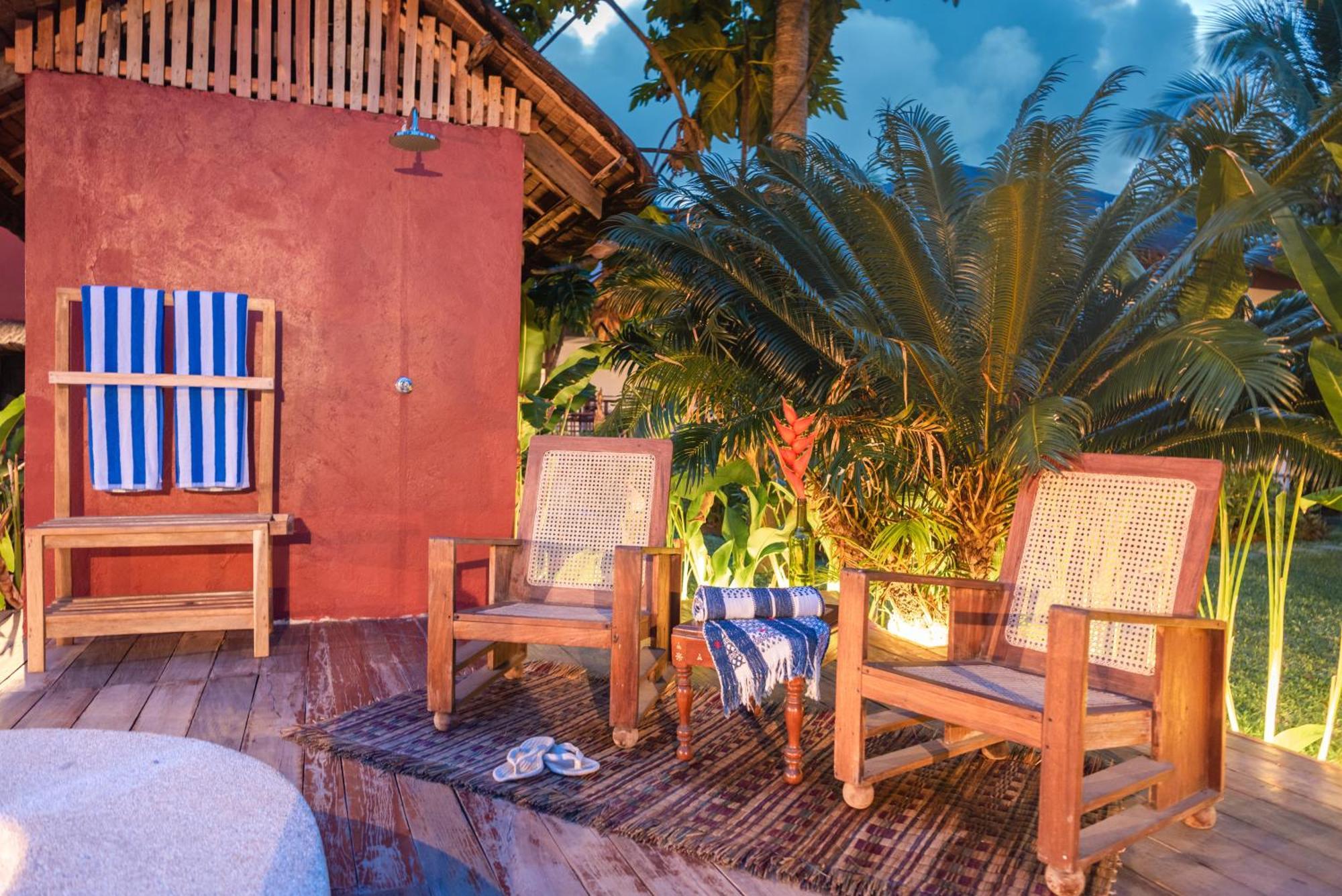 Alon Cloud9 Beach Front Catangnan Buitenkant foto