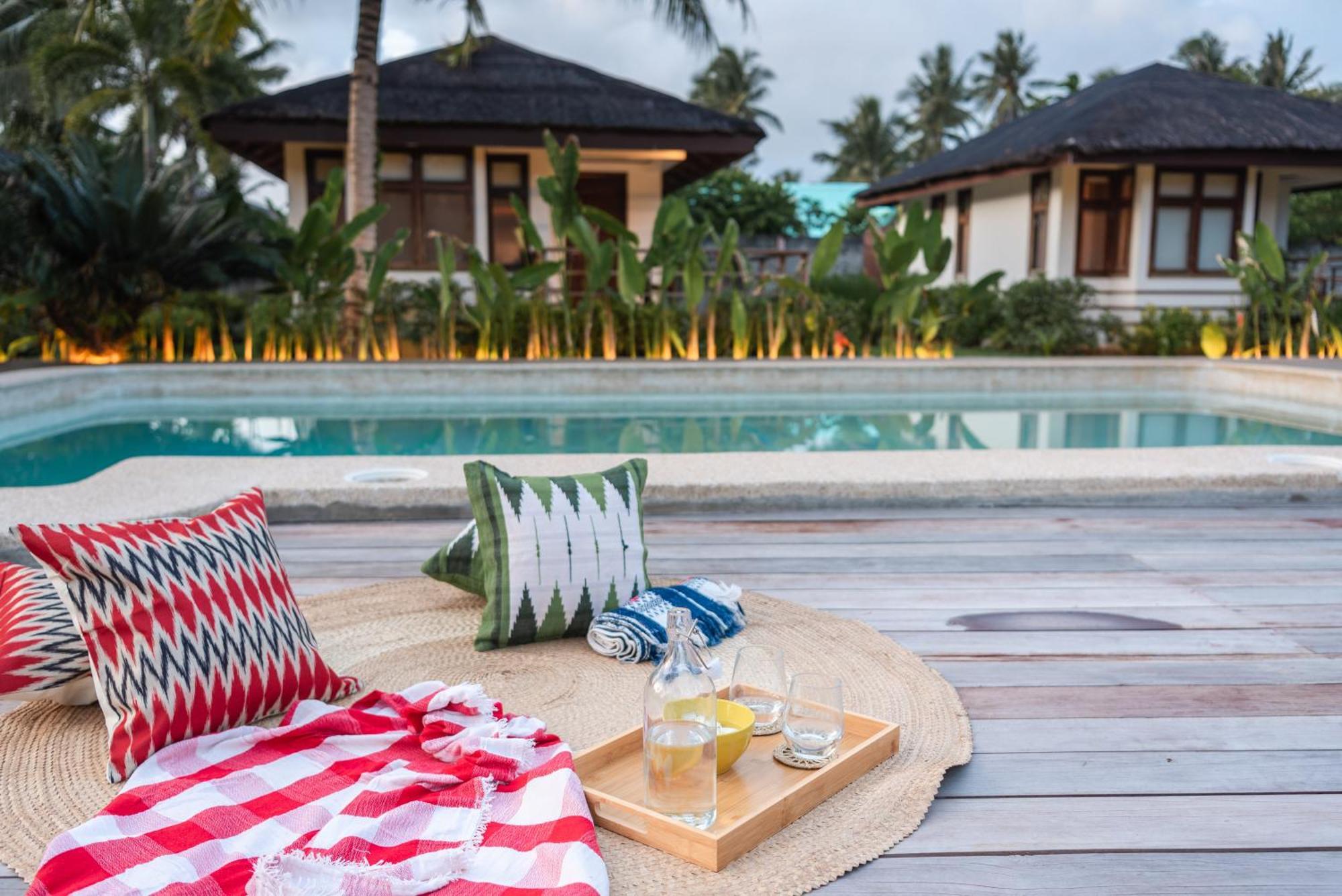 Alon Cloud9 Beach Front Catangnan Buitenkant foto