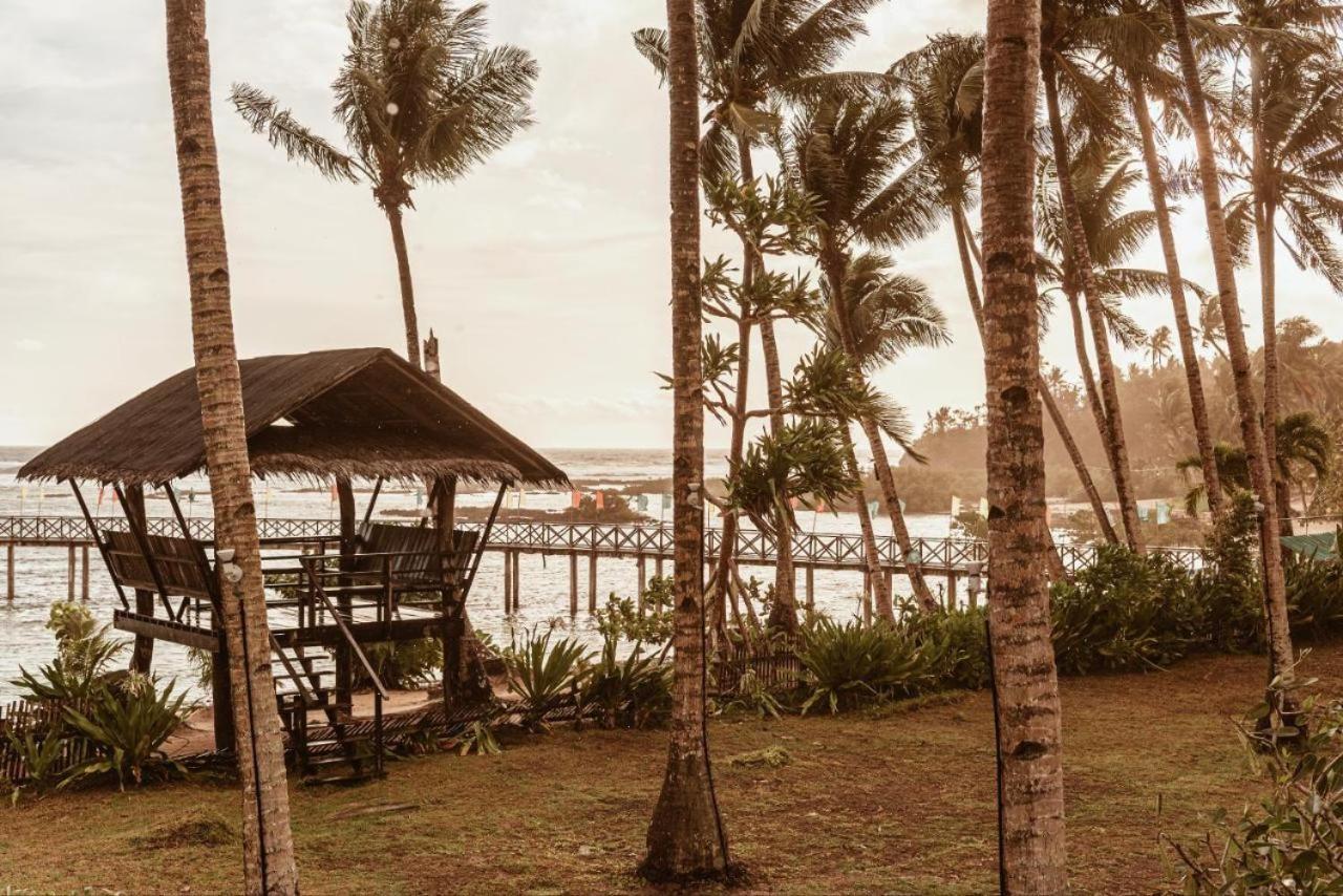 Alon Cloud9 Beach Front Catangnan Buitenkant foto